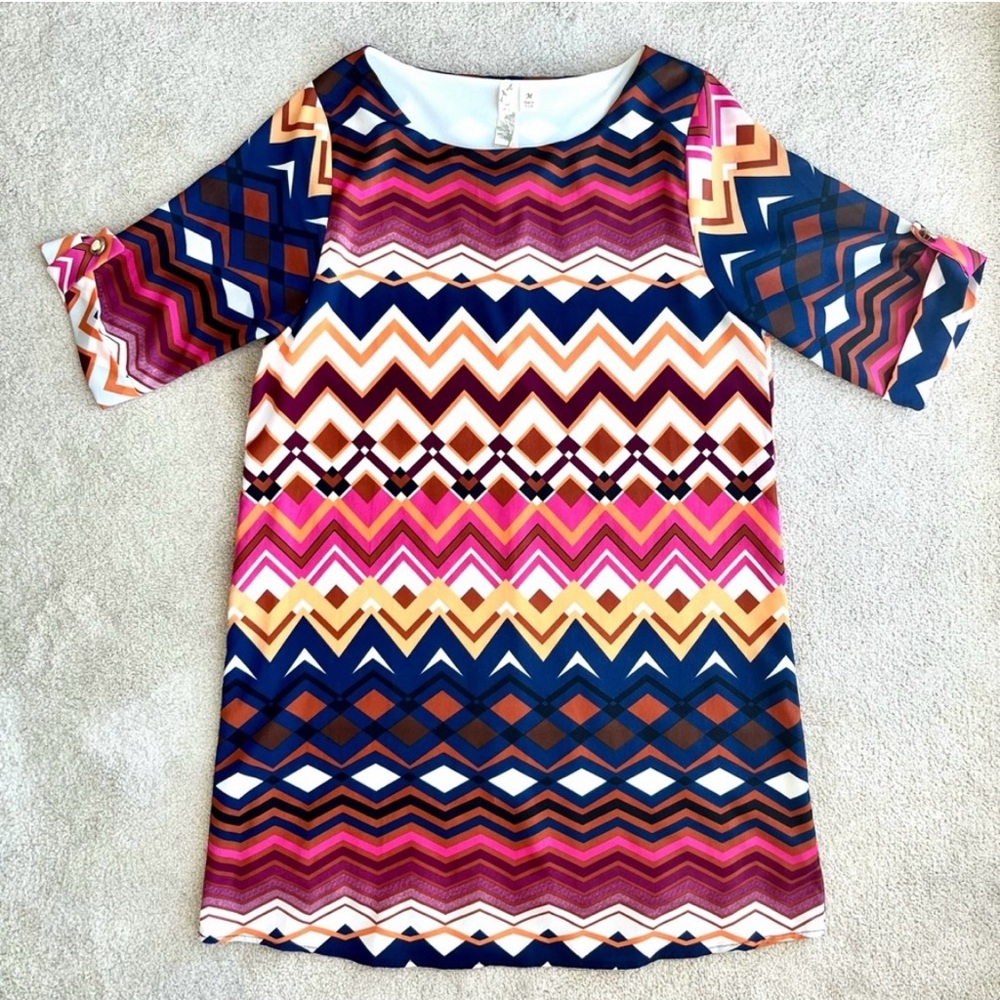 Colorblock chevron shift dress